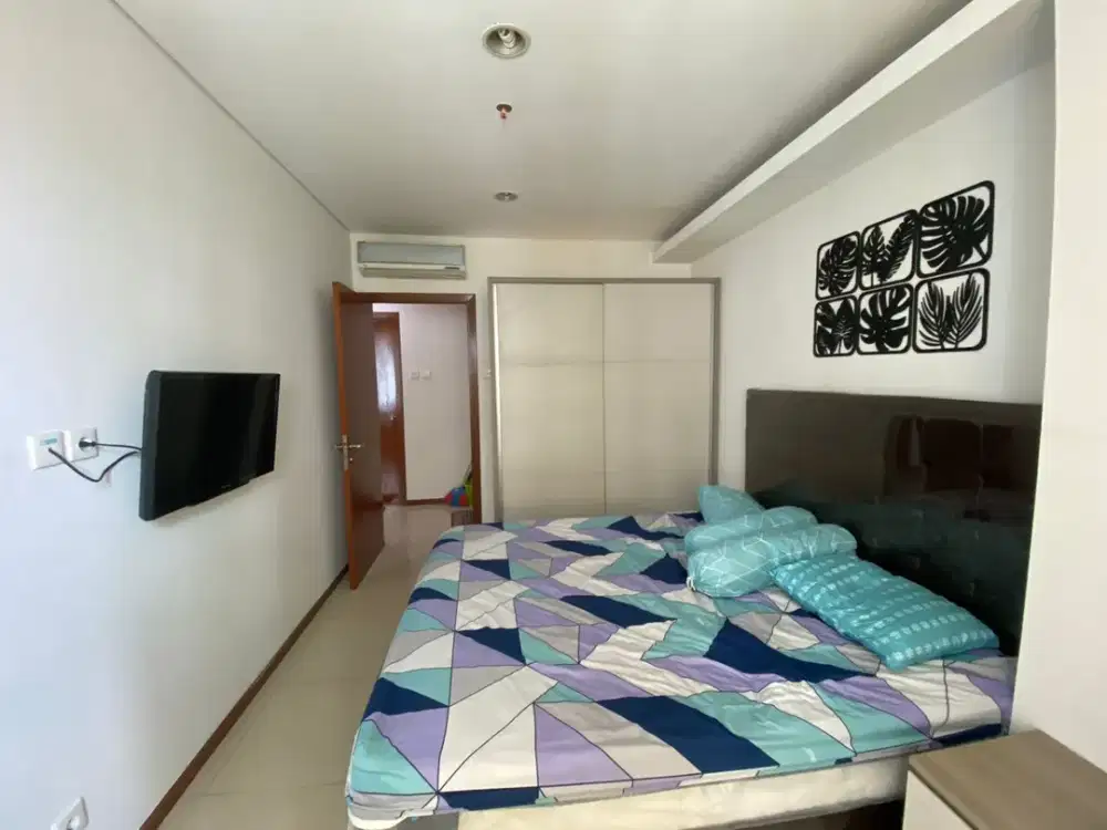 Dijual Apartement Thamrin Residence 2BR Furnished Lantai Sedang