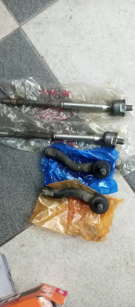 Shockbreaker karet support long end tierod veloz