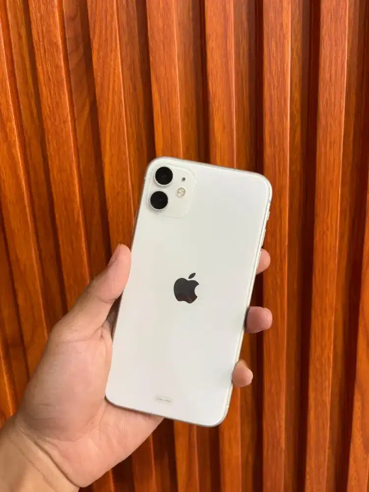 Iphone 11 64gb ibox white 
fullset
