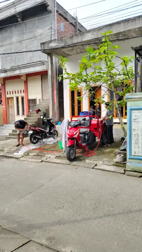 Jasa cuci mobil dan motor panggilan