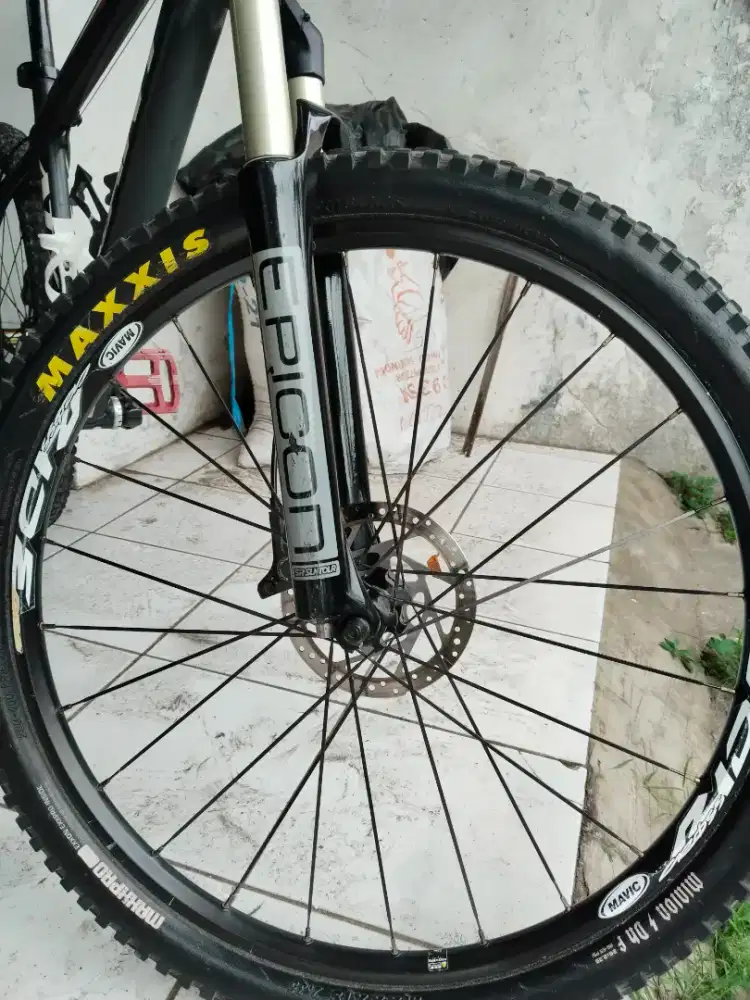 Sepeda MTB giant AtX pro