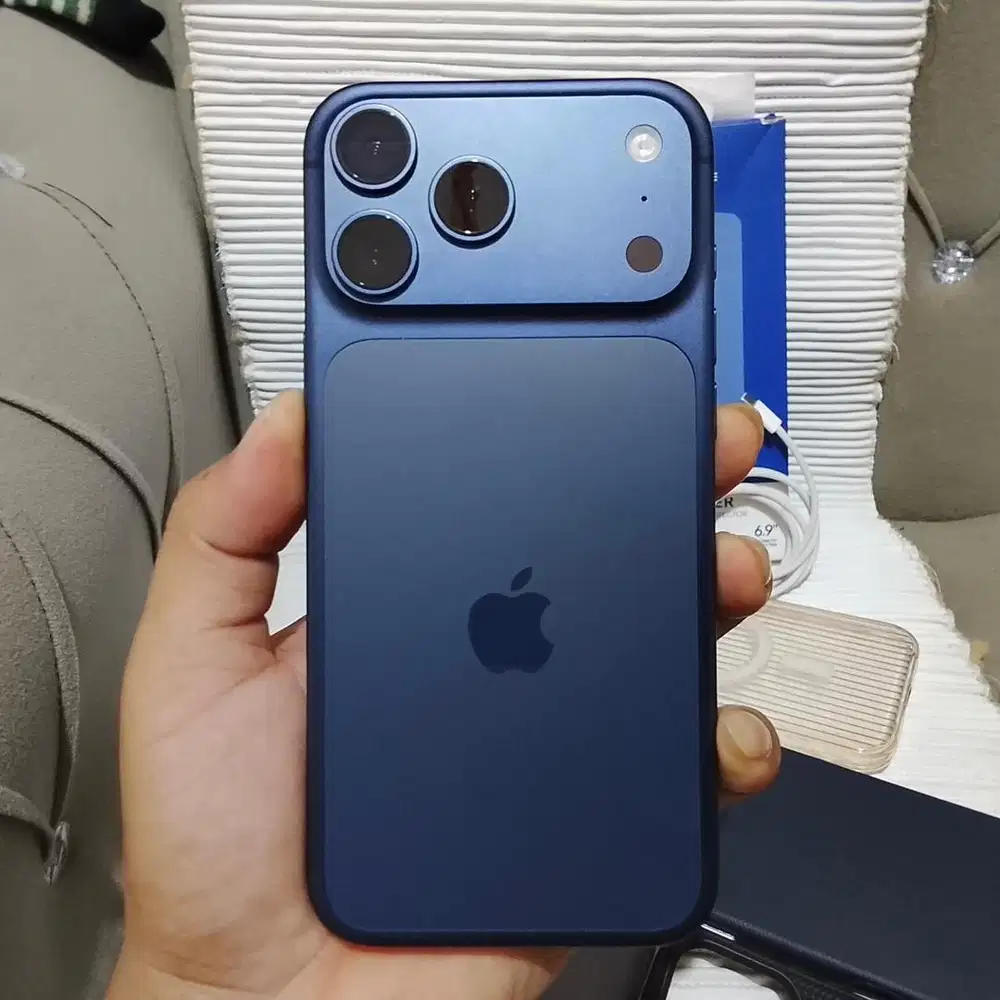 Apple iPhone 17 Pro Max 256 Deep Blue Banyak Bonus