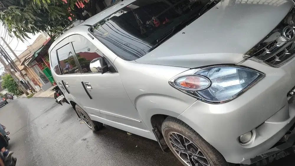 Daihatsu Xenia 2010 Bensin