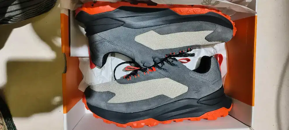 Sepatu Sneakers Timberland baru