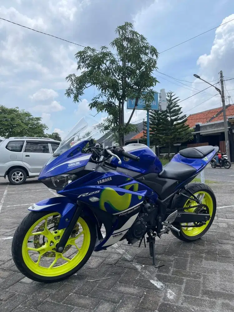 Dijual Yamaha R25 istimewah!!