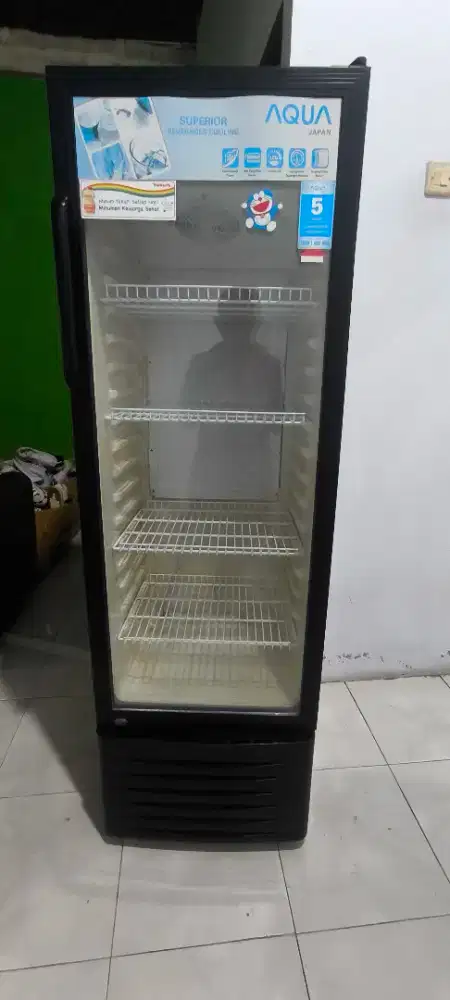 Jual cepat kulkas minuman merk AQUA TIPE AQB 231