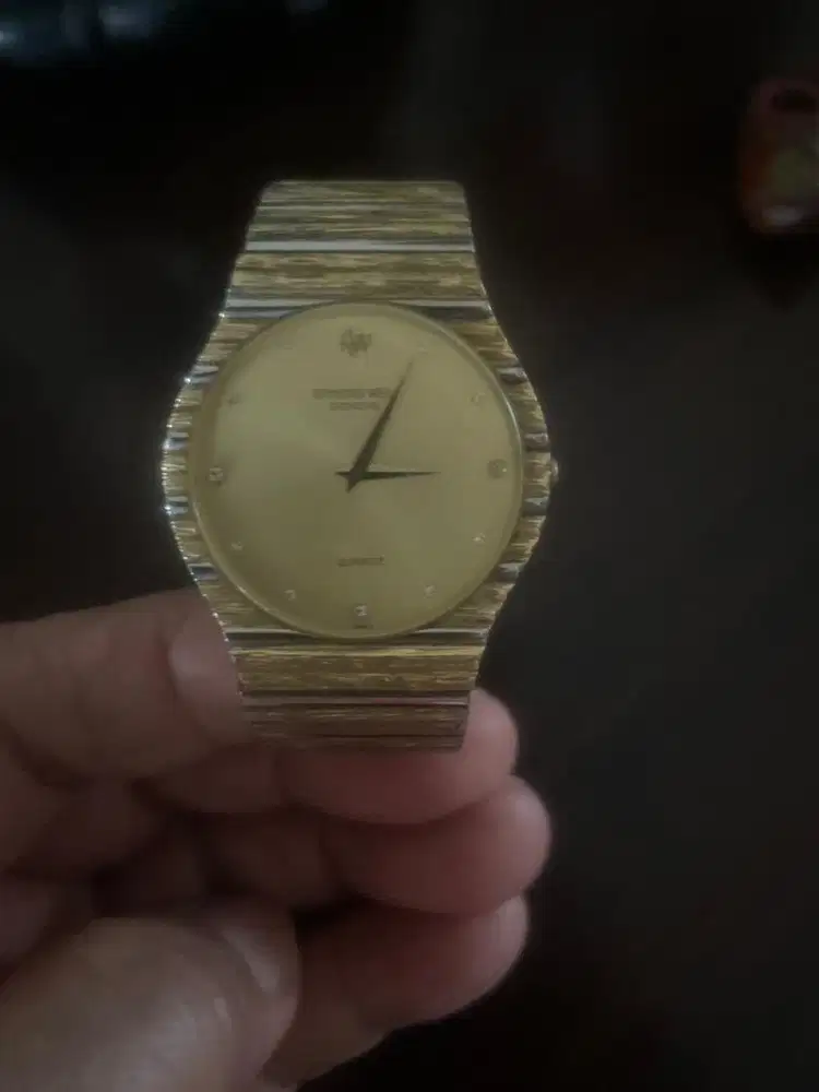 Dijual 1 jam tangan Raymond Wel