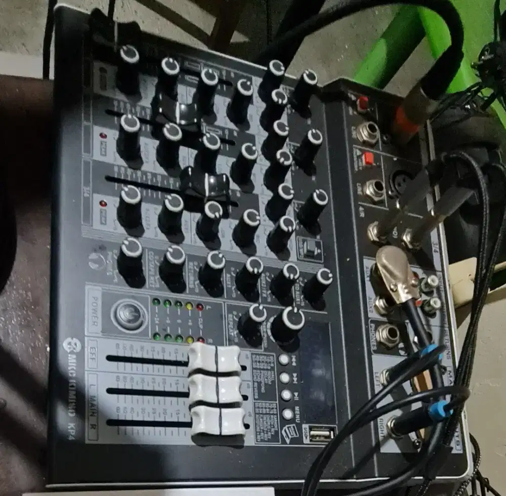 DI JUAL MIXER BEKAS MASIH BAGUS