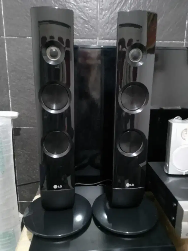 Speker pasif tower LG