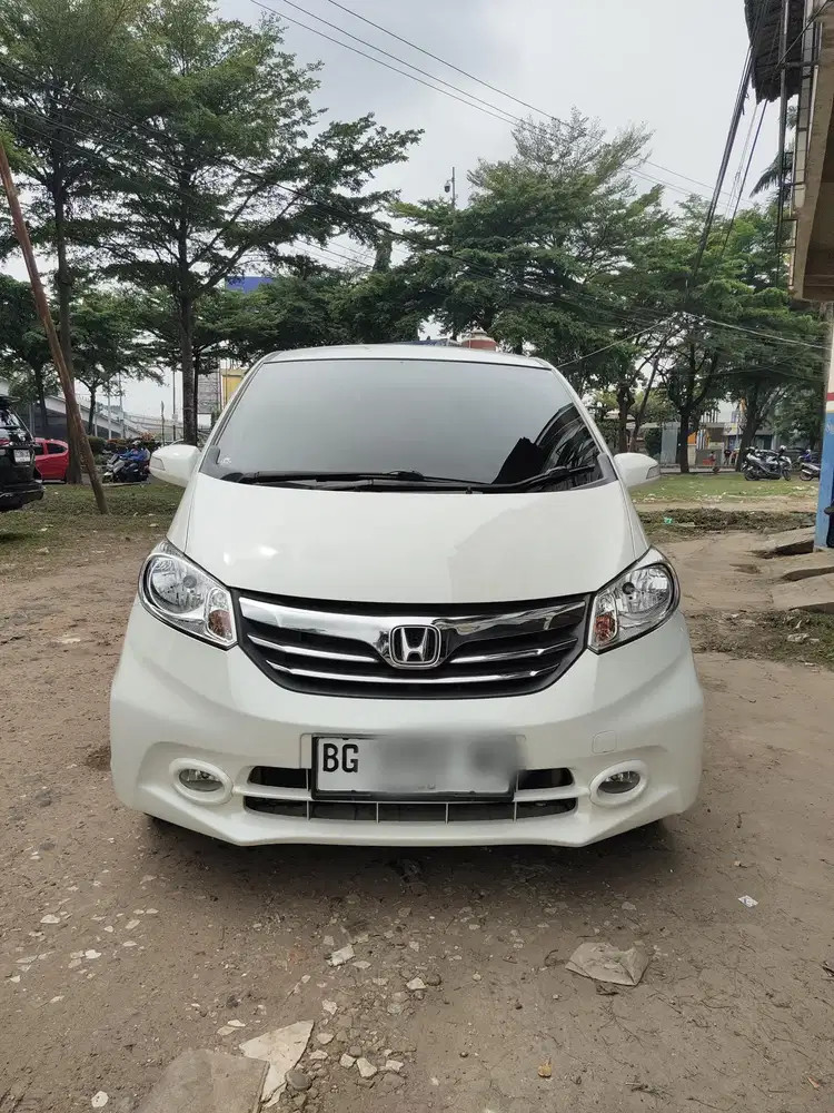 Honda Freed E AT 2014