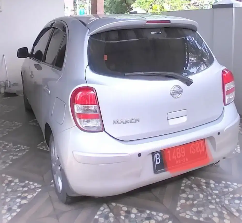 Nissan March AT 2011 murah