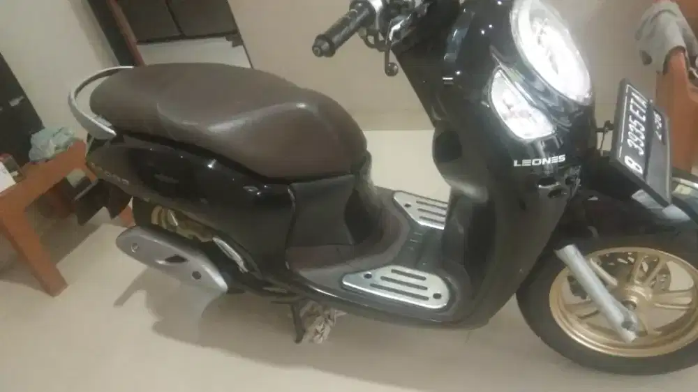 Scoopy PRESTIGE 2021