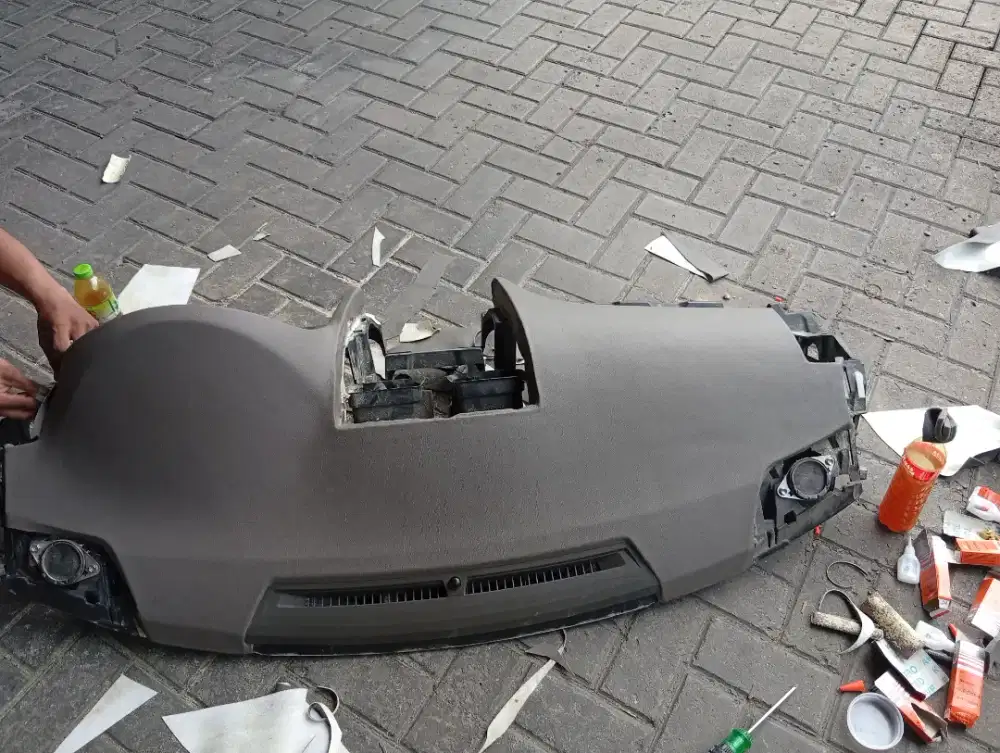 Bungkus dasbot mobil