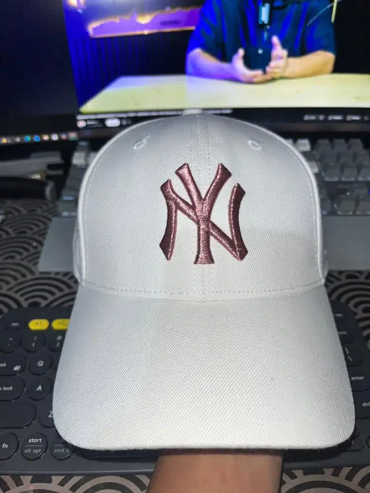 Topi MLB NY Yankees – White Rose Gold