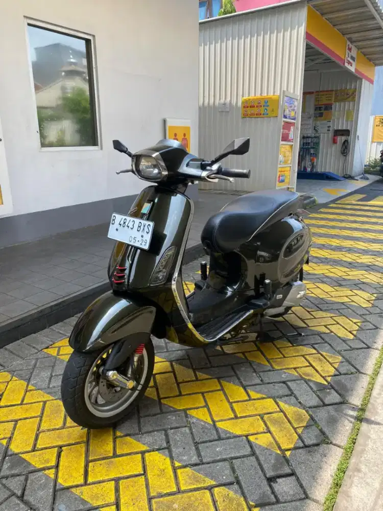 Vespa Sprint Matic 150 IGET 2016 Rare Colour Green Verde Muschio