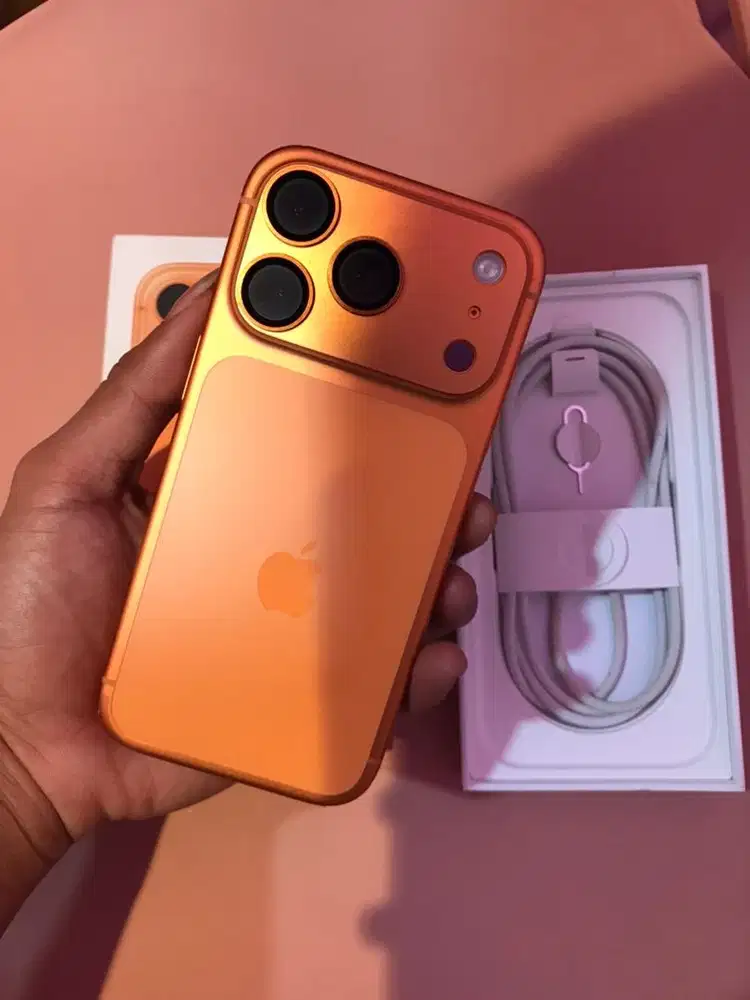 Iphone 17 pro 256gb orange second ex ibox bh 100 garansi on