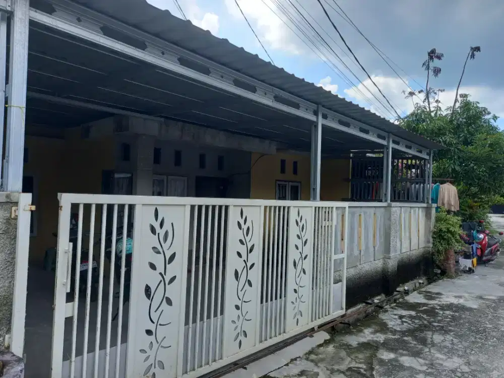 Dijual rumah Di belakang Alam mayang, pinggir jalan