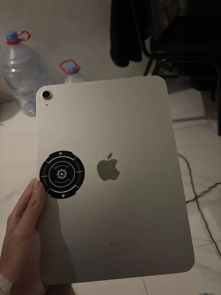 iPad Gen 10th + Case, Pen, WIFI only 64 GB ORI IBOX