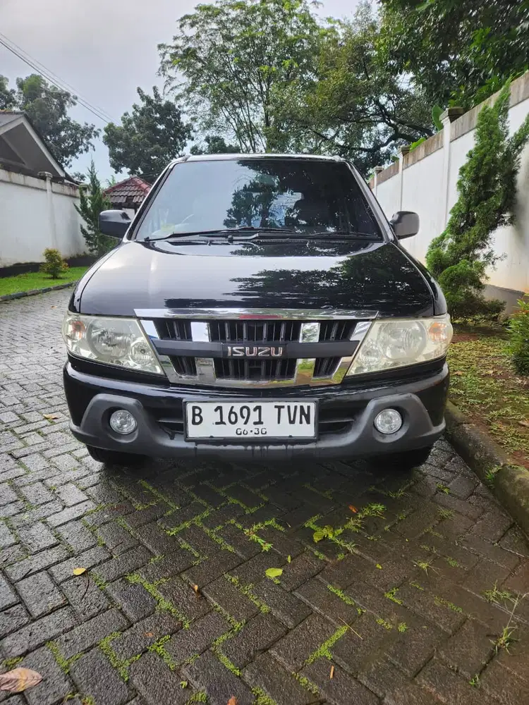 Isuzu Panther LV 2009 Manual