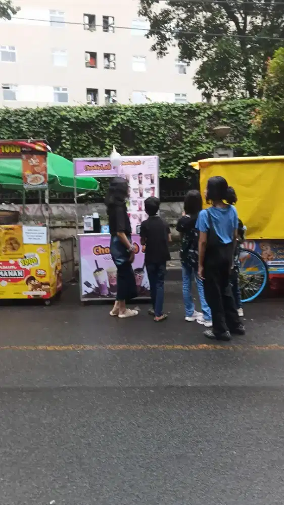 Lowongan Pekerjaan untuk Stand Minuman Streetfood di Kalibata