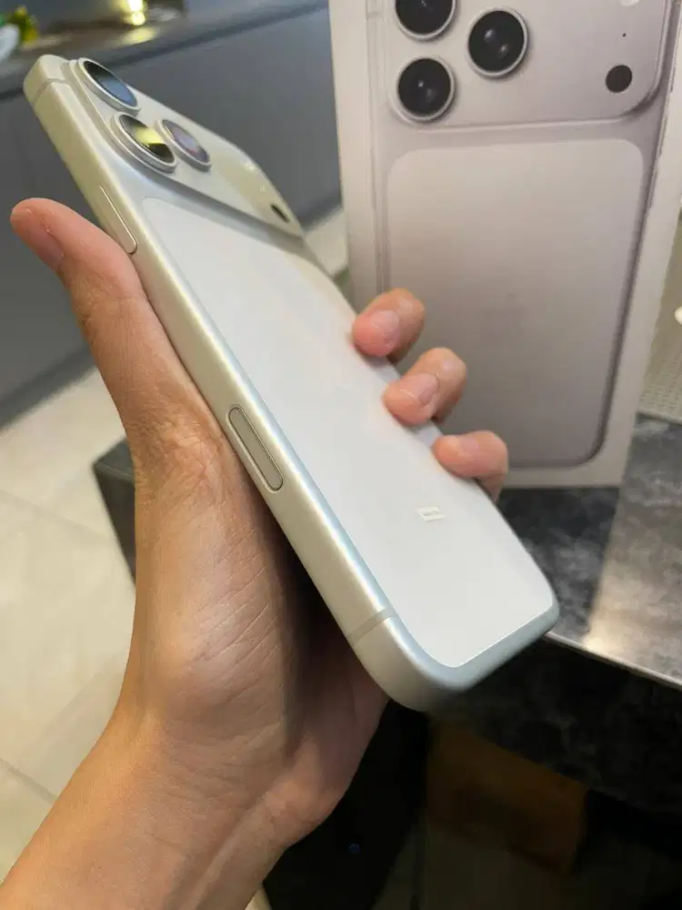 Iphone 17 Promax 512gb ibox 1 minggu pakai