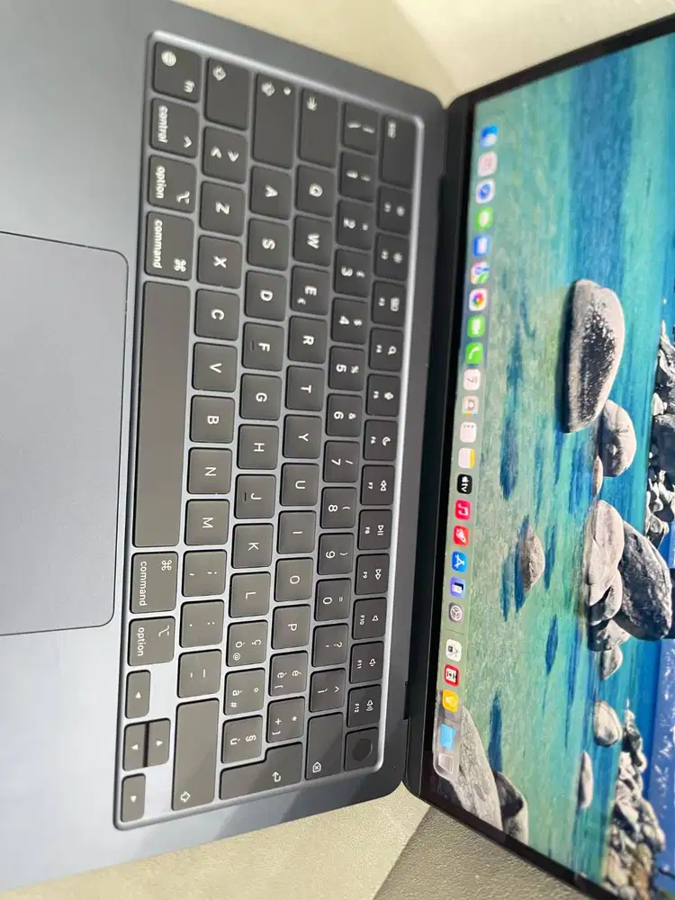 Macbook Air 2022 RAM 16/256 GB Apple M2