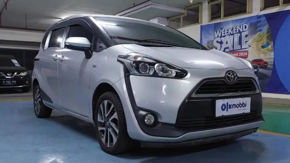 TDP 9,JT, Toyota Sienta 1.5 V Bensin-AT Silver 2018