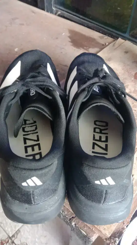 Sepatu Adidas size 40 Like new