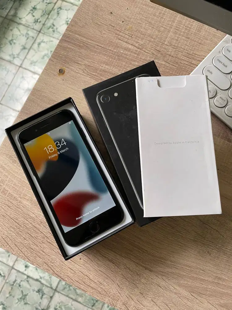 Iphone 7 128 GB Jet Black IMEI Permanen Abadi