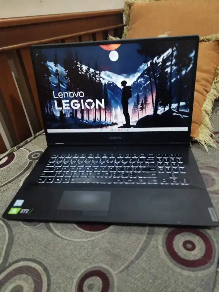 Laptop Lenovo gaming i7 VGA RTX 2060