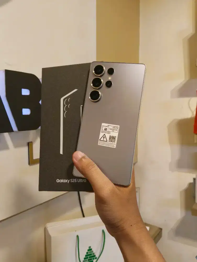Jual Samsung S25 Ultra Second Ram 12/512Gb Mulus Normal No Kendala