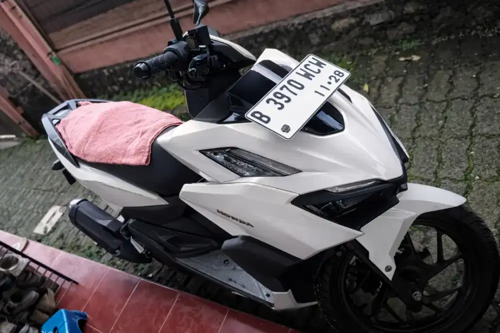 Dijual Vario 160 CBS 2023 Low KM
