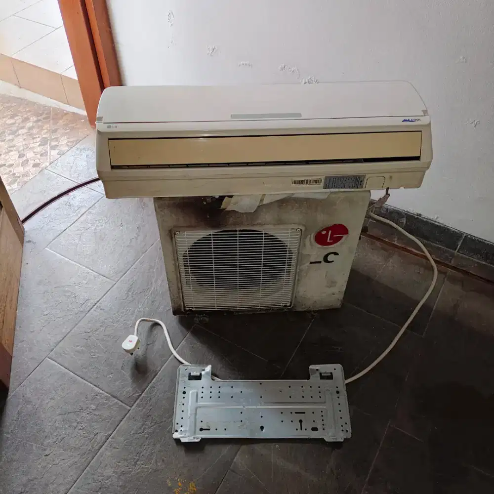 AC LG PK1 bekas