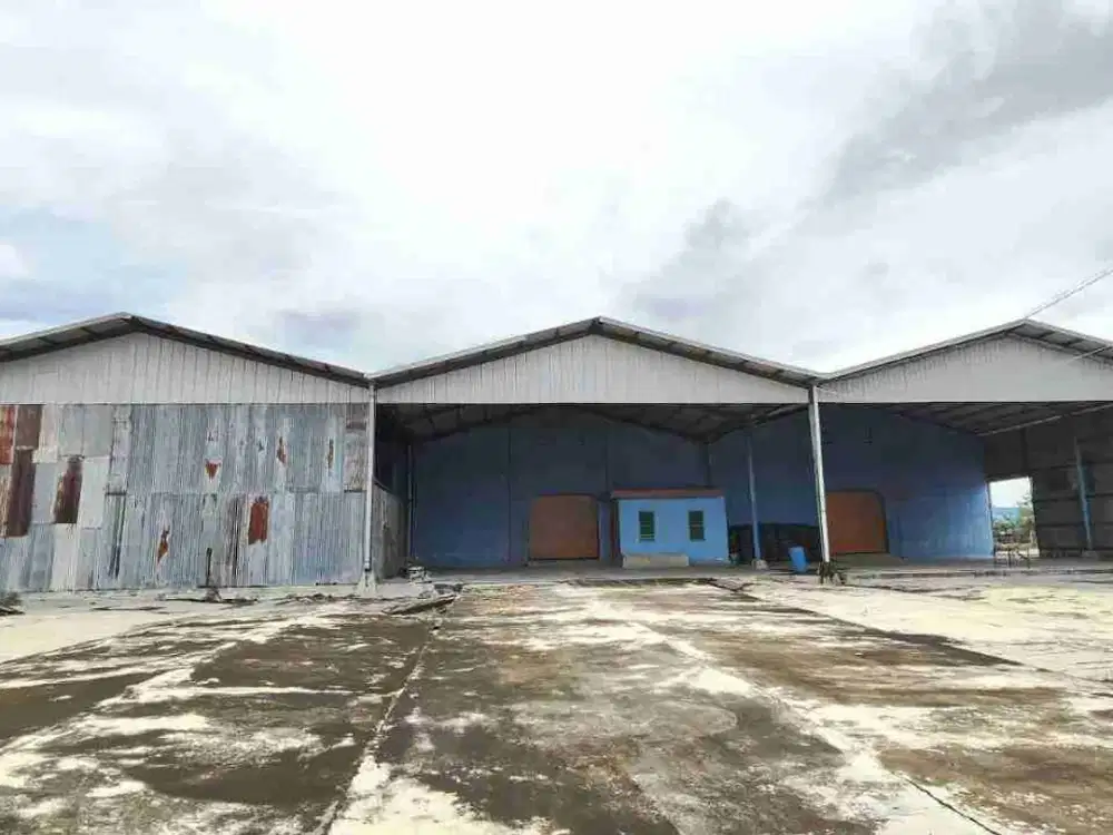 Gudang Plus Tanah Luas Strategis di Demak