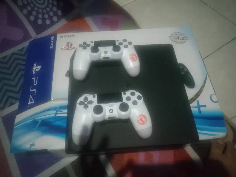 DI Jual PS4 Slim Original - Kondisi Baru