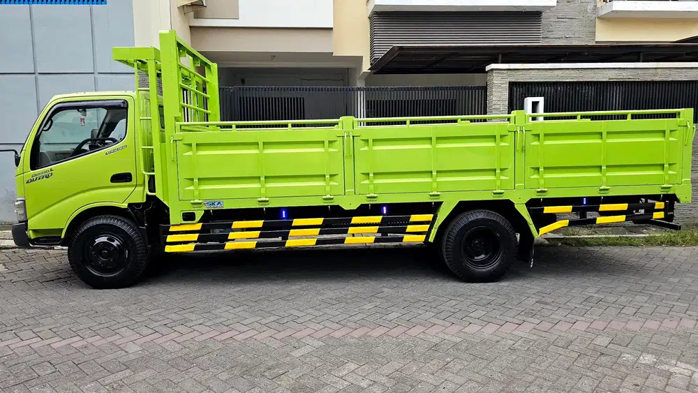 HINO DUTRO HDL-130 ExtraLong KABIN 100%ORI CAT SUPER KONDISI ISTIMEWA