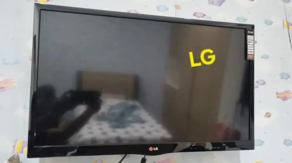 Dijual murah dan cepat TV Flat merk Panasonic dan LG
