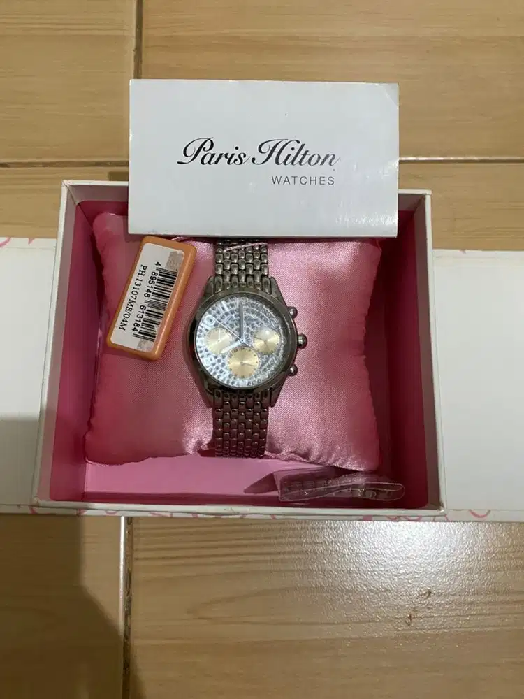 Jam tangan paris hilton