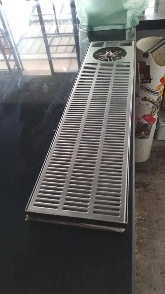 Jug rinser (mesin pencuci gelas)