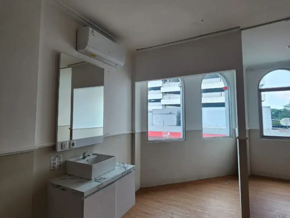 Ruko Hook 3 Lantai Siap Pakai di MIM Soekarno Hatta Bandung