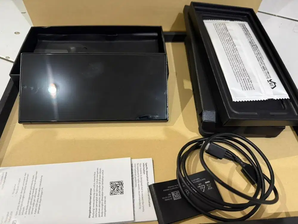 Samsung S24 Ultra 12/512 ex SEIN