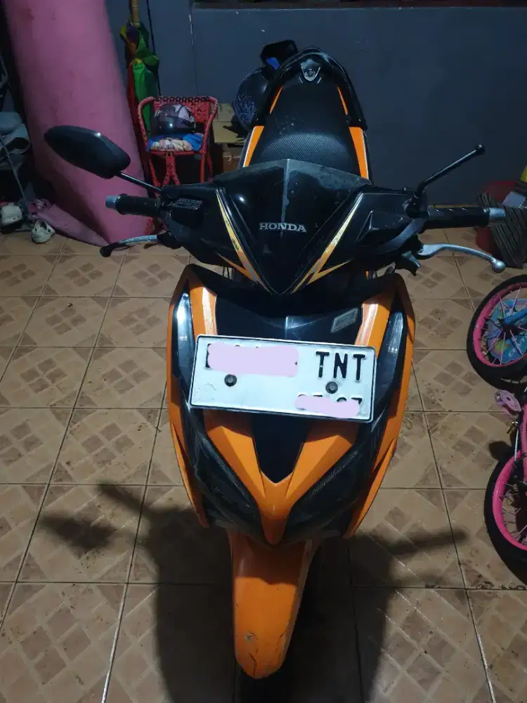 Vario 125 KZR tt Nmax old