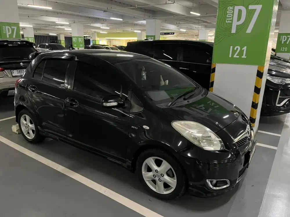 2010, Toyota Yaris