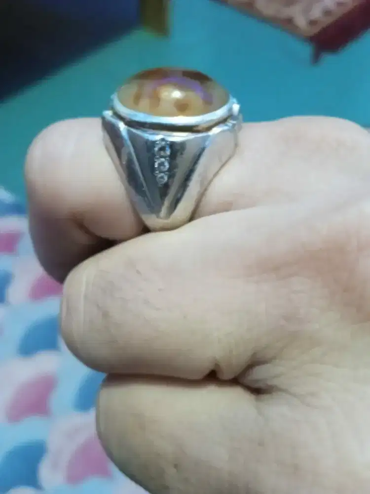 Di jual cincin langka bermotif kucing asli