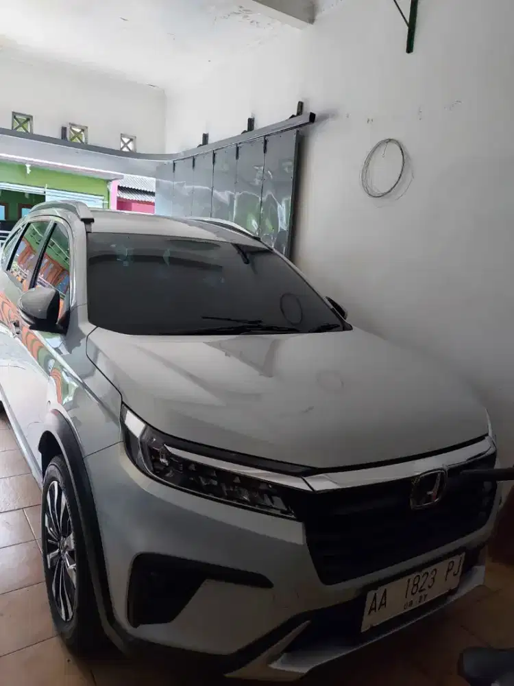 honda brv 2022 putih