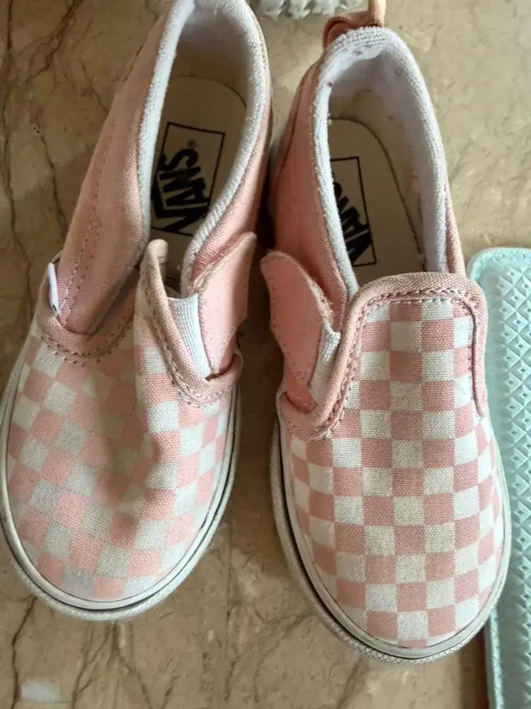 Vans Kids Checker Pink – Sepatu Anak Casual Trendy