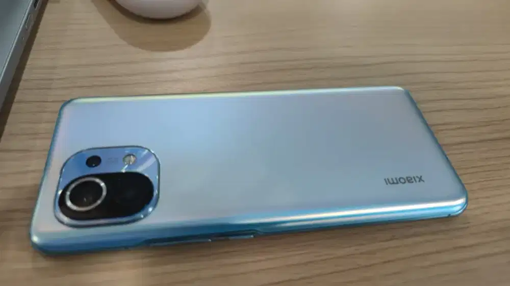 Xiaomi Mi 11 8/256 RAM 8+4 Snapdragon 888 Fullset Box Mulus Normal