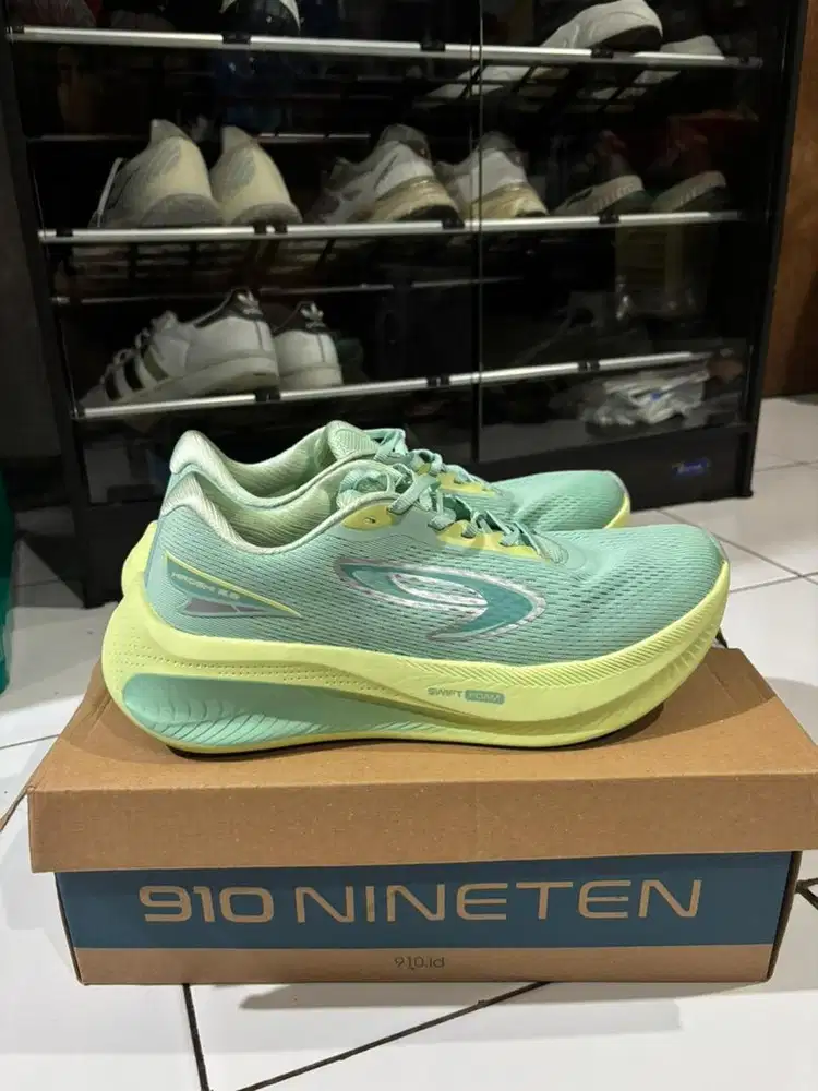 Sepatu Running 910 Hiroshi 2.0