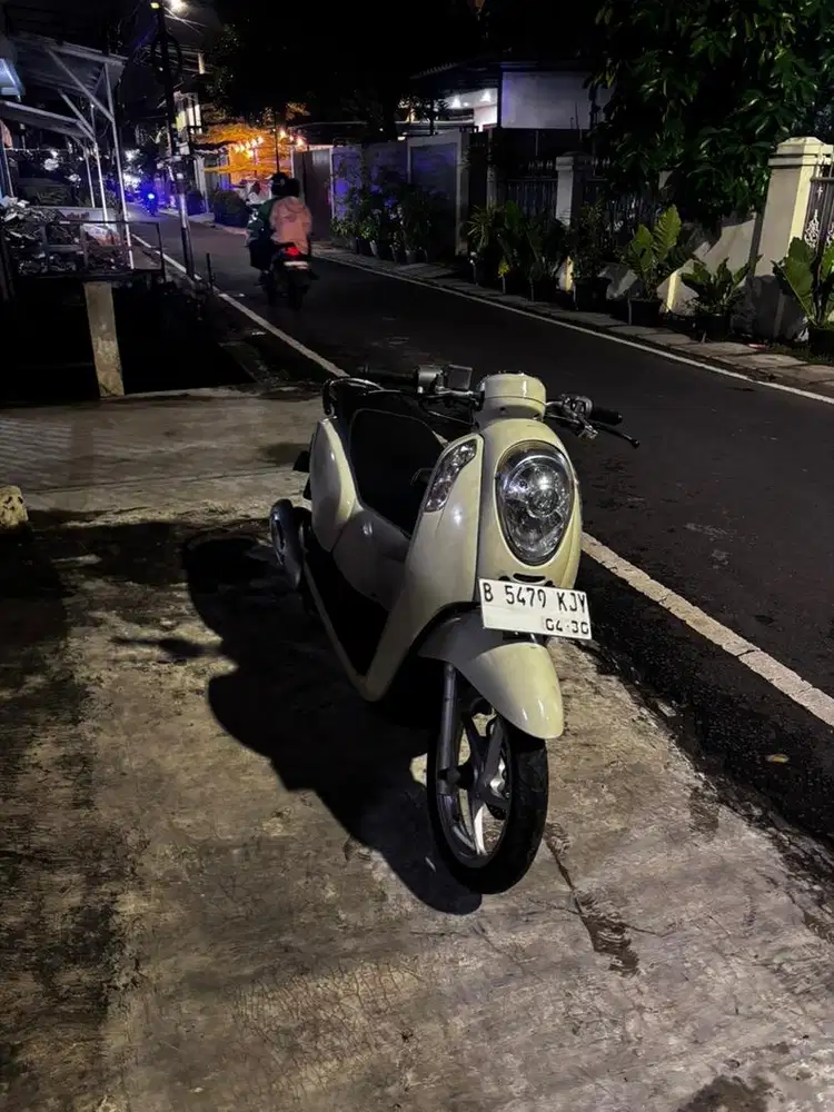 SCOOPY 2015 kumplit stnk bpkb pakak hidup kaleng panjang