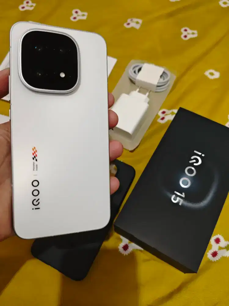 Iqoo 15 16/512 Garansi Resmi